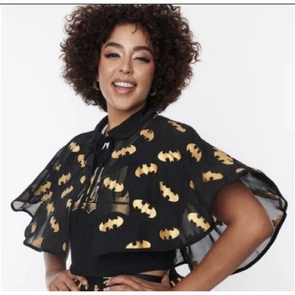 Unique Vintage Batgirl Black and Gold Foil Sheer Mini Cape Capelet S 4 NWOT - Picture 1 of 4
